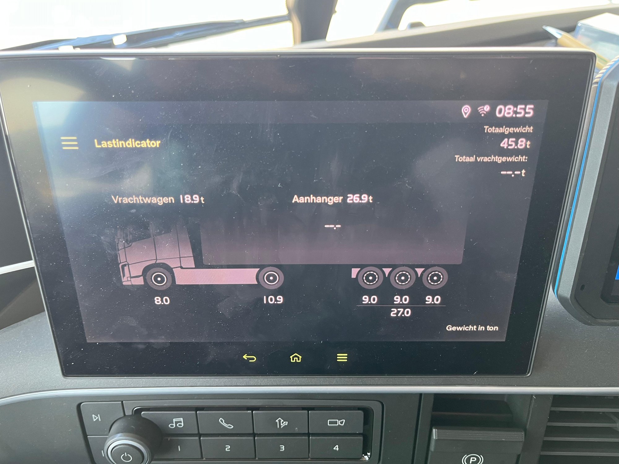 Detailscherm elektrische vrachtwagen